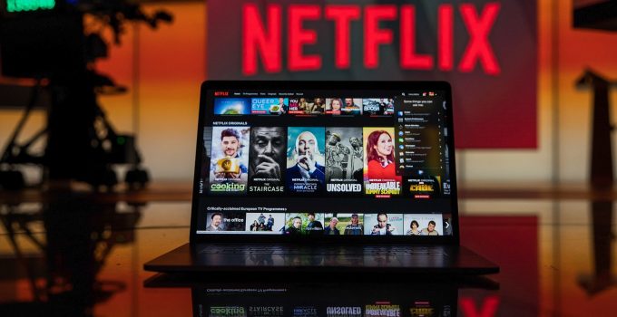 Netflix TV Series to Learn English – 2022 Guide