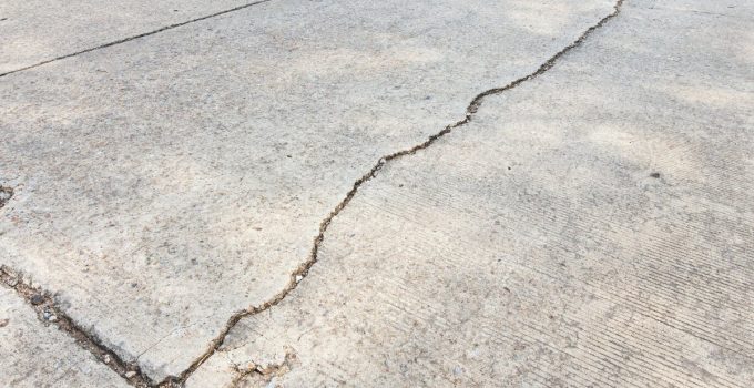 Homeowners Guide to Repairing a Damaged Concrete Driveway in 2022