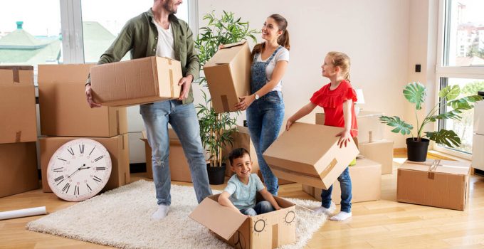 9 Helpful Tips to Manage Your Moving Day