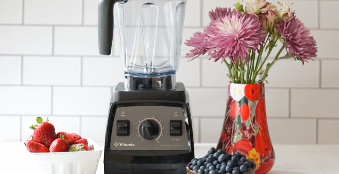 7 Things To Consider When Buying A Blender For Making Acai Smoothie Bowls