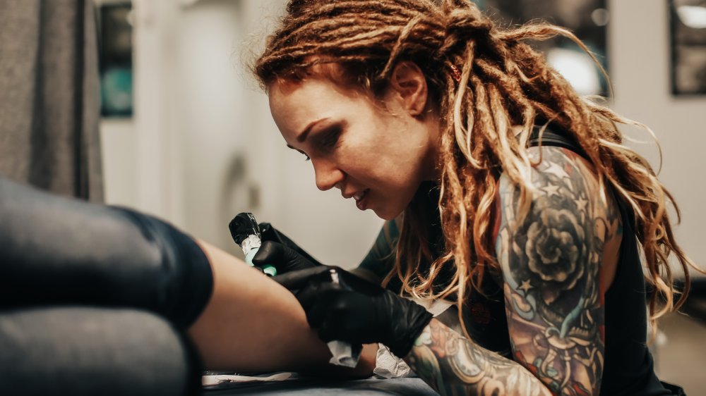 Wearing Clothes Over a New Tattoo: Can You Do It and How?