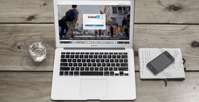 4 Ways Automating Your Activity on LinkedIn can Save you Time and Money